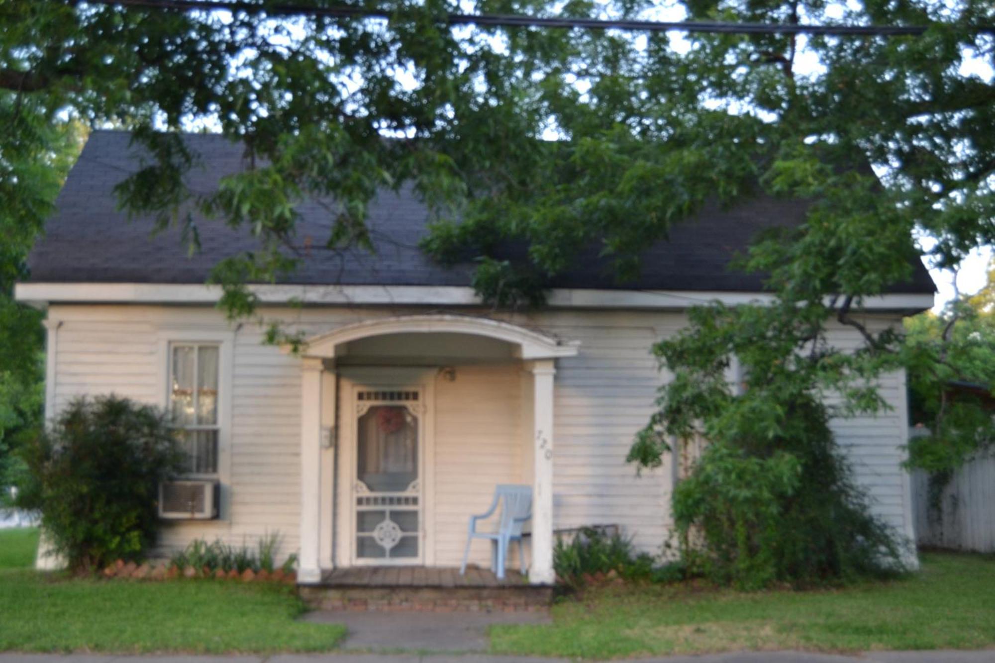 Carleton House Bed And Breakfast Bonham Exterior photo